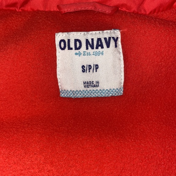 Old navy puffer vest - Picture 4 of 5